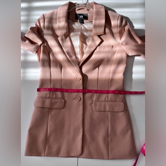 H&M | 4 | Fitted Blazer - Picture 8 of 15